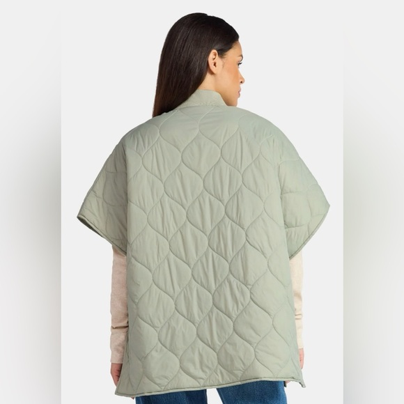 NWT Women's Quilted Green Puffer Jacket - Free matching hat with purchase 🧢 - Picture 2 of 9